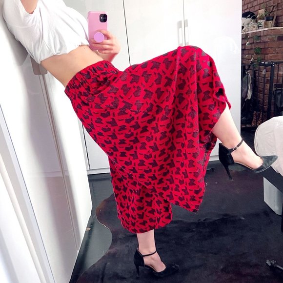 CULOTTES Women’s Fine Knit Fabric High Waisted Graphic Pattern Black Red sz M - Picture 3 of 5